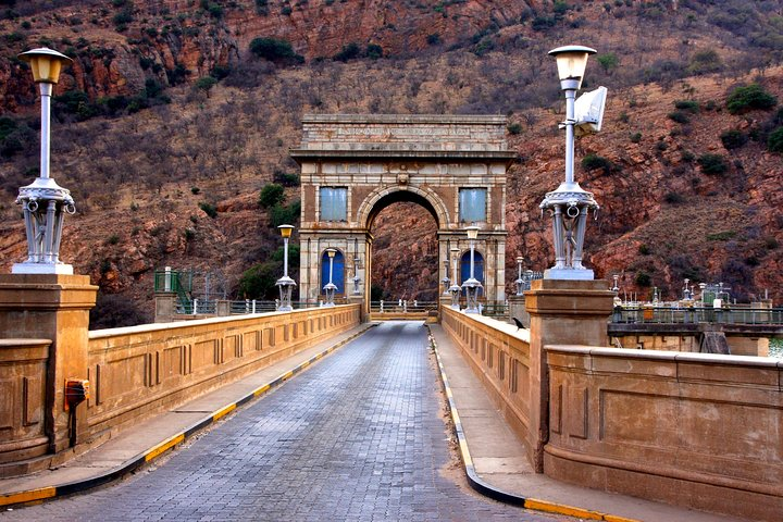 c2de23e7-0873-47ab-bcda-a7fce3c3aee3_private-hartbeespoort-dam-and-magaliesberg-mountains-tour